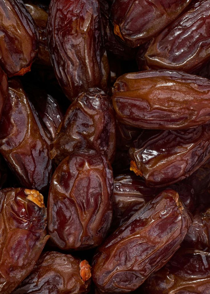 Note de cœur — Thé rouge (Rooibos), Romarin HE, Lavande HE, Sauge HE, Safran, Jasmin absolu, Camomille HE, Tagètes HE, Dattes