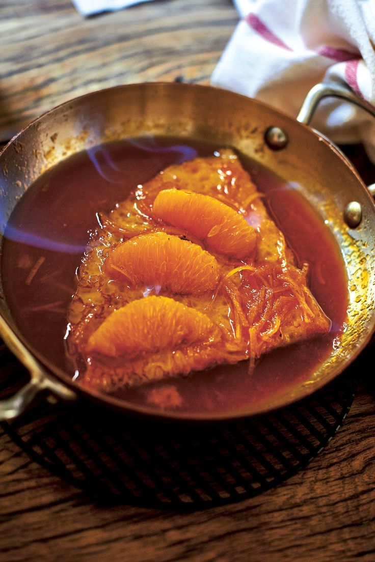 Note de tête — Crêpe, Orange douce, Orange amère, Mandarine, Citron, Accord beurré, Rhum